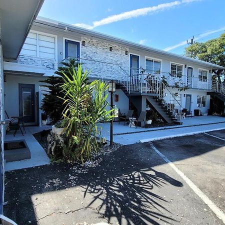 Beachway Inn Lantana Exterior photo
