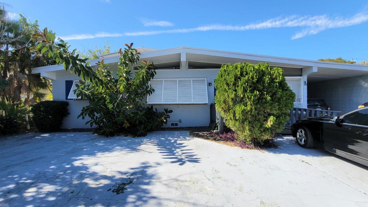 Beachway Inn Lantana Exterior photo